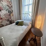Old Town - 2 Bedrooms Soltyka S3 Apartment