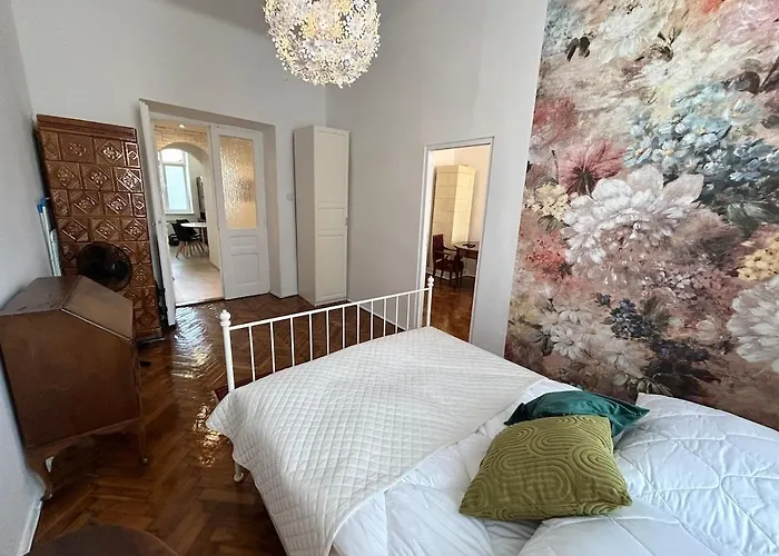 Old Town - 2 Bedrooms Soltyka S3 アパート